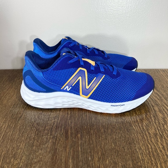 New Balance Shoes - New Balance Fresh Foam Arishi v4 Running Shoe Women’s Size 7.5 Marine Blue